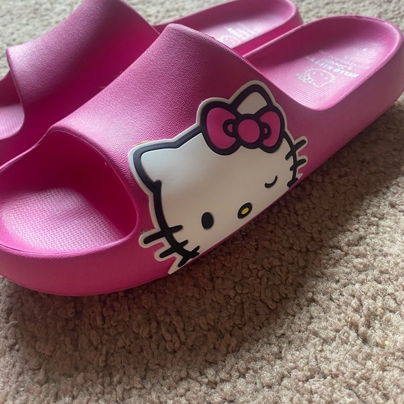 Hello Kitty Girls Pink Slide Sandals 4/5 - Picture 2 of 8